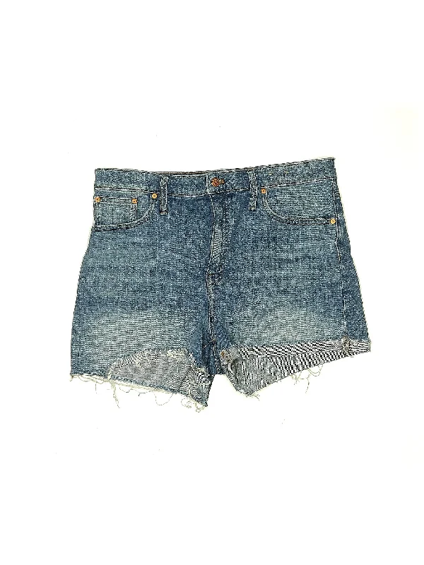 Low-Rise Denim Shorts in Medium Wash