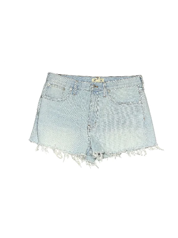 Mid-Rise Denim Shorts in Light Wash