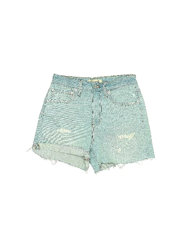 Mid-Rise Denim Shorts in Light Wash